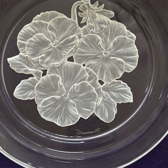 Hoya Crystal Glass plate, Engraved and Signed by artist T. Yamamoto from Japan - Picture 2 of 7